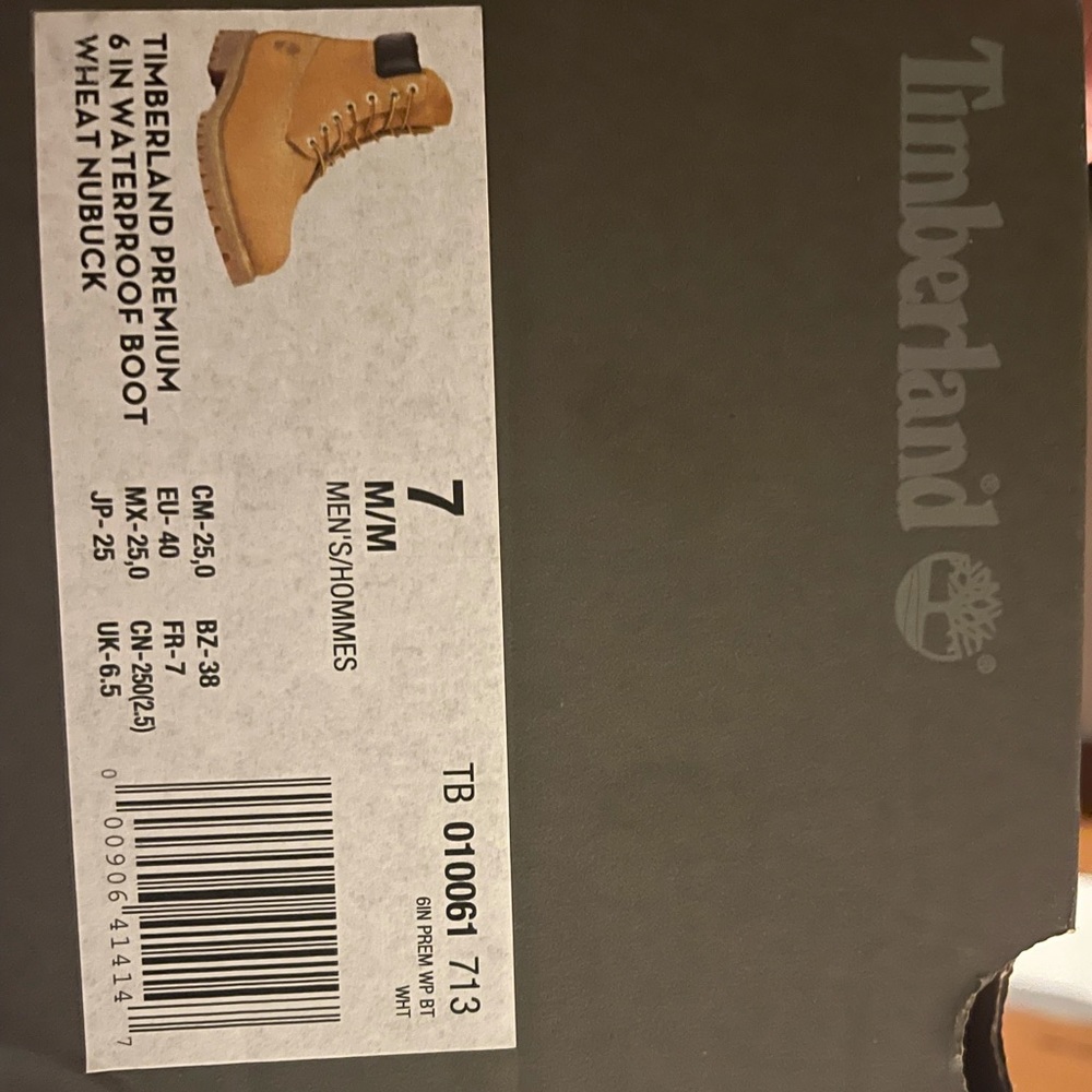 Men’s size 7 wheat timberland boot.